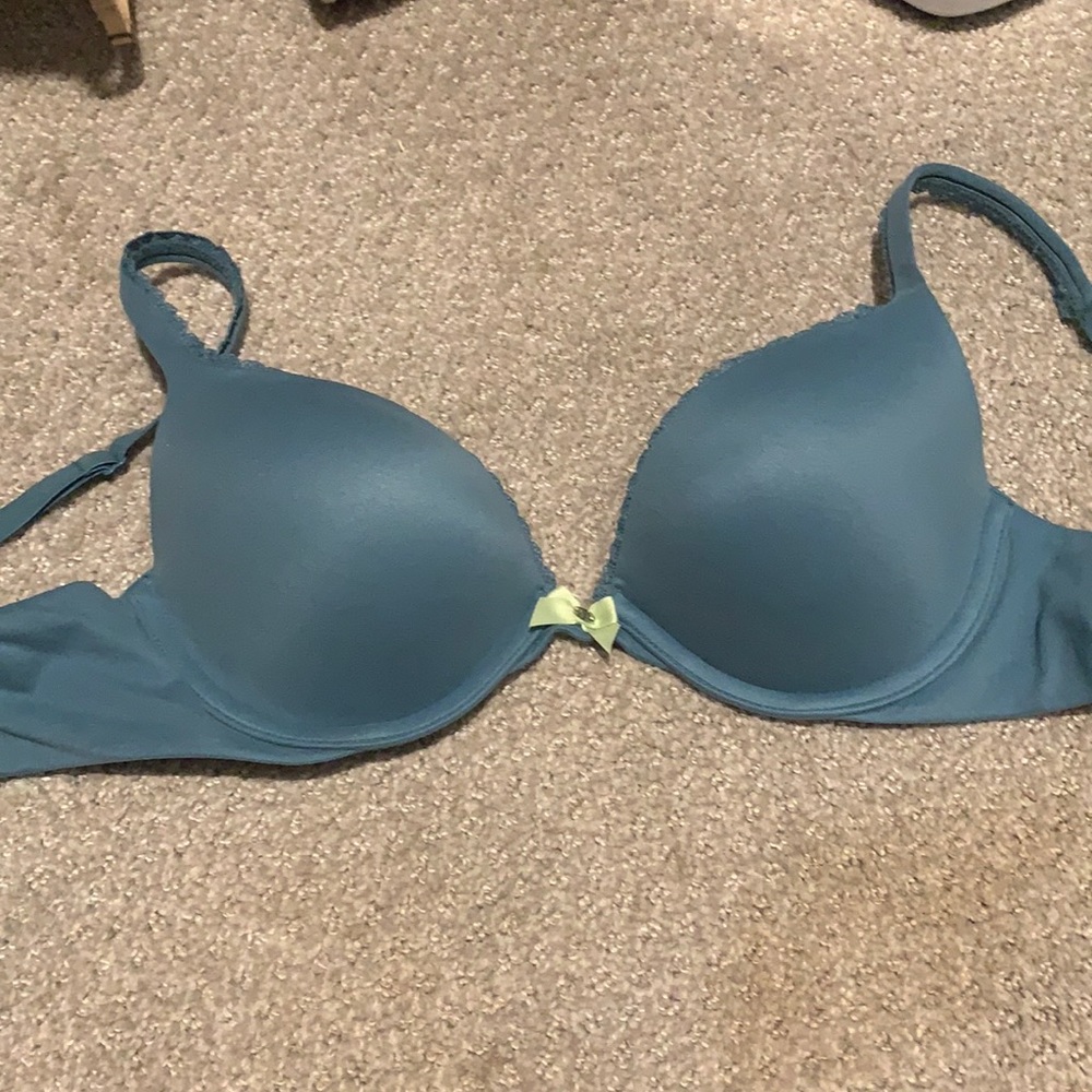 VS body by Victoria push up bra